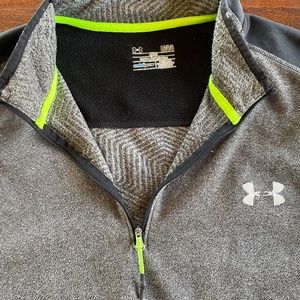 Men’s Underarmor fleece pullover